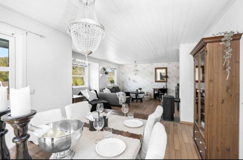 Sjarmerende Familievennlig Hus Med 2 Soverom Kristiansand Esterno foto