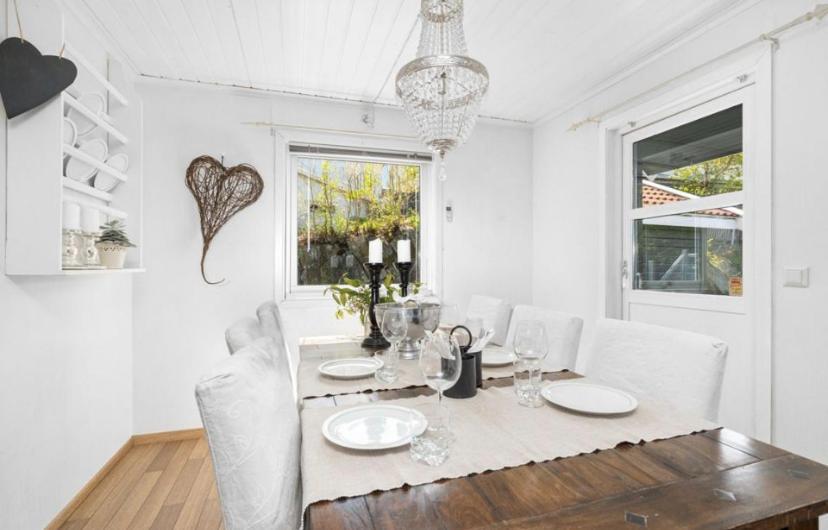 Sjarmerende Familievennlig Hus Med 2 Soverom Kristiansand Esterno foto