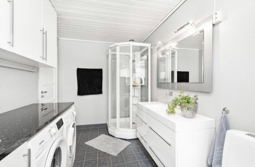 Sjarmerende Familievennlig Hus Med 2 Soverom Kristiansand Esterno foto